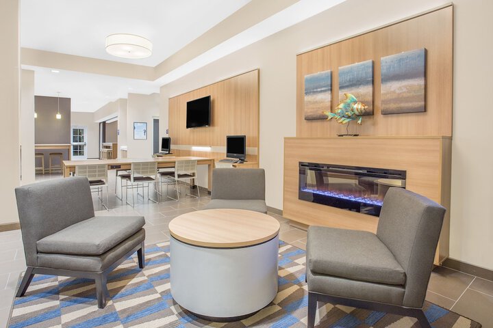 Business Center 15 of 15