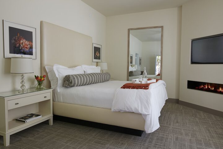 SENZA Hotel