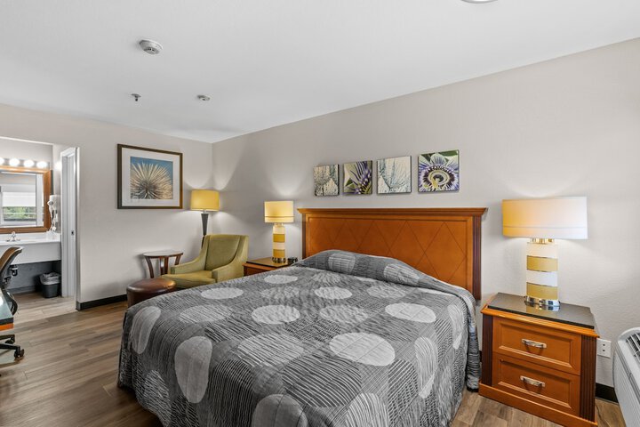 Basecamp Puyallup a Travelodge by Wyndham