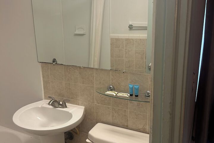 Room 12 of 23