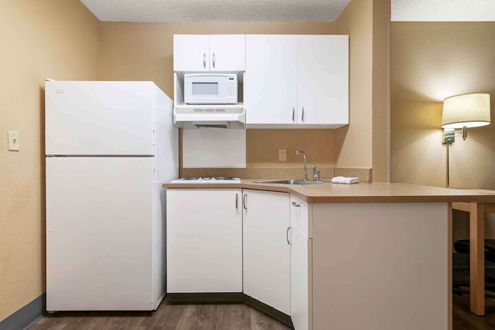 Extended Stay America Suites Newark Woodbridge