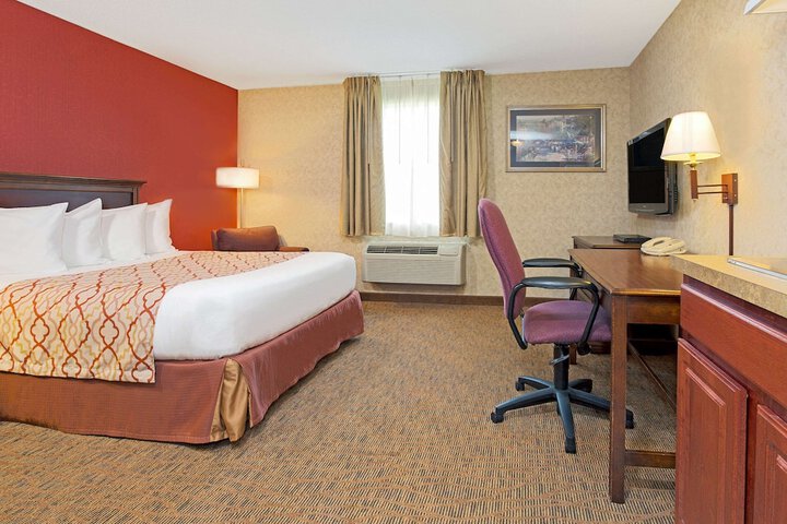 Room 12 of 16