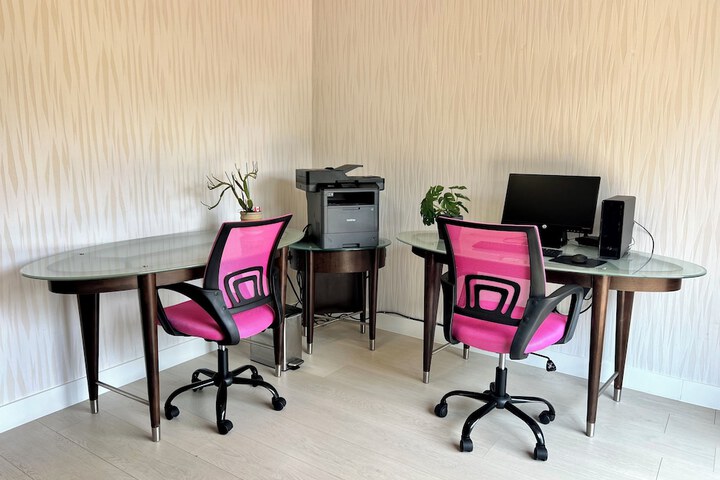 Business Center 54 of 57