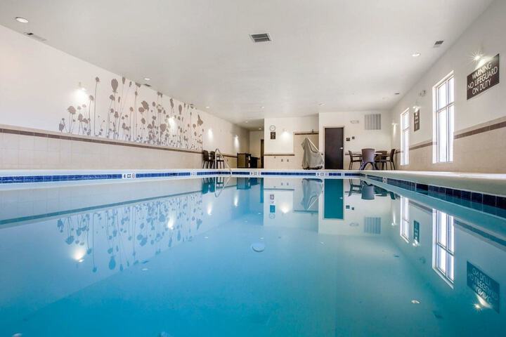 MainStay Suites Cartersville - Emerson Lake Point