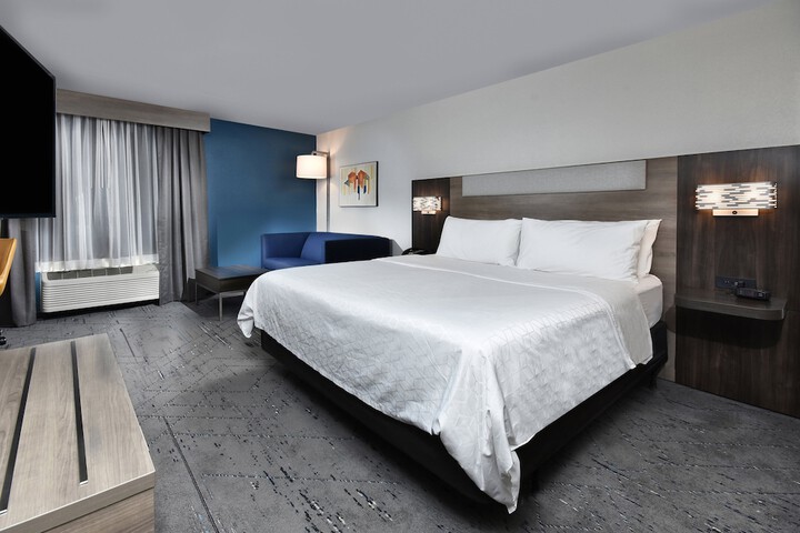 Room 15 of 46