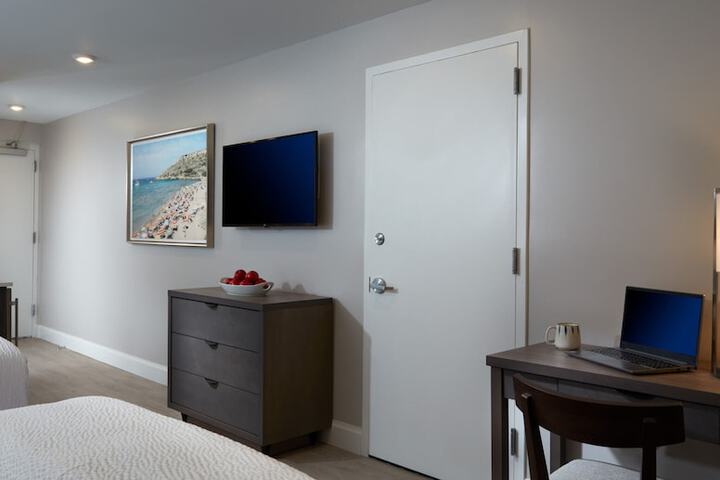 Room 30 of 50