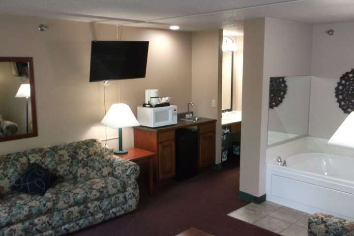 Room 30 of 38