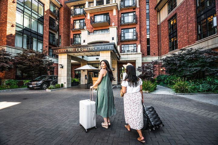 Oak Bay Beach Hotel