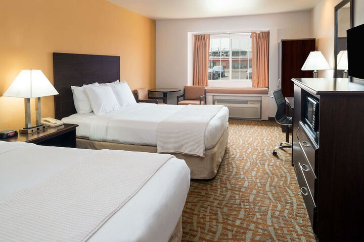 Room 9 of 30