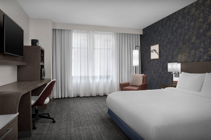 Courtyard by Marriott Richmond Downtown