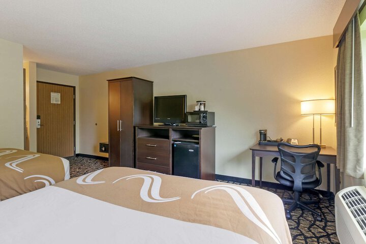 Room 30 of 41