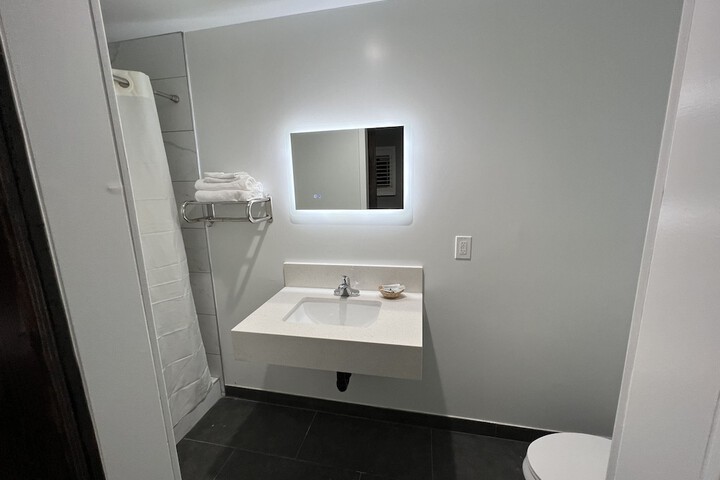 Room 7 of 20