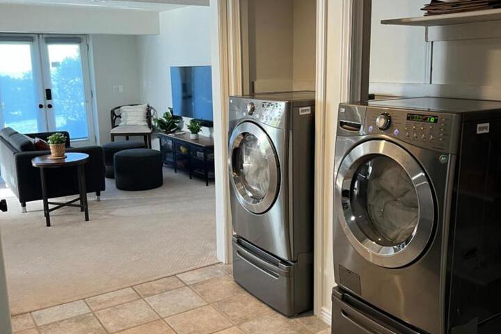 City View Retreat 2 BR 1 B
