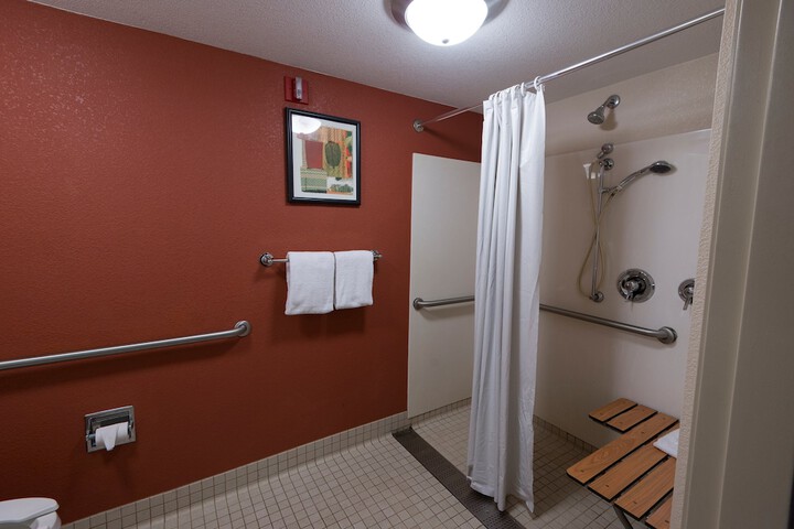 Room 14 of 24
