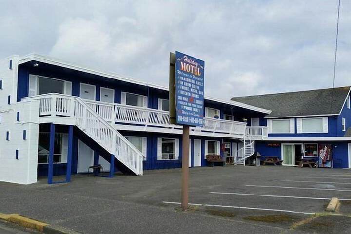Holiday Motel