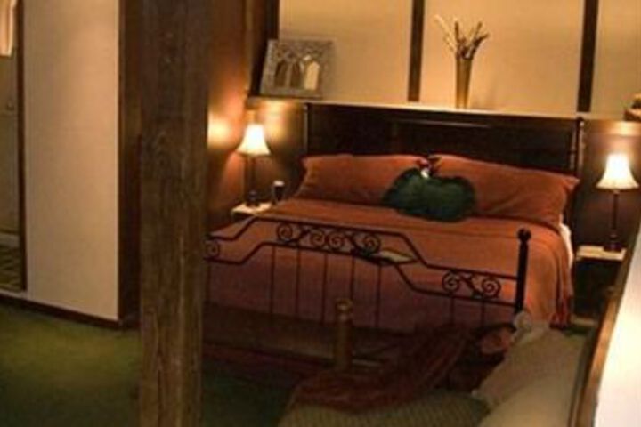 Whispering Pines Bed and Breakfast
