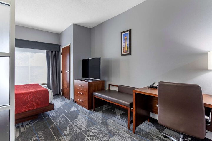 Room 27 of 46