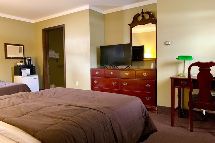 Room 27 of 42
