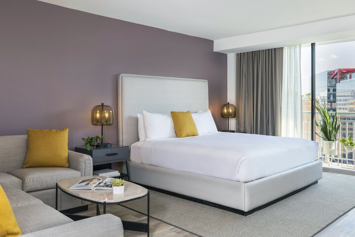 Room 21 of 60
