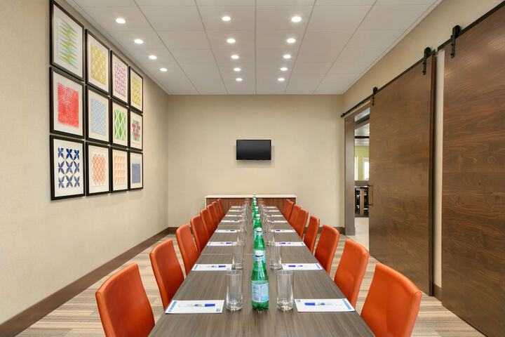 Holiday Inn Express & Suites Salisbury by IHG