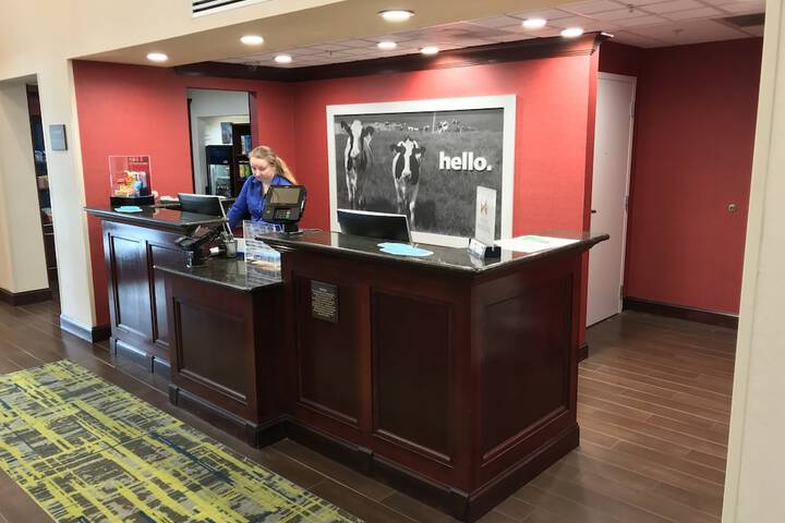 Hampton Inn & Suites Lamar