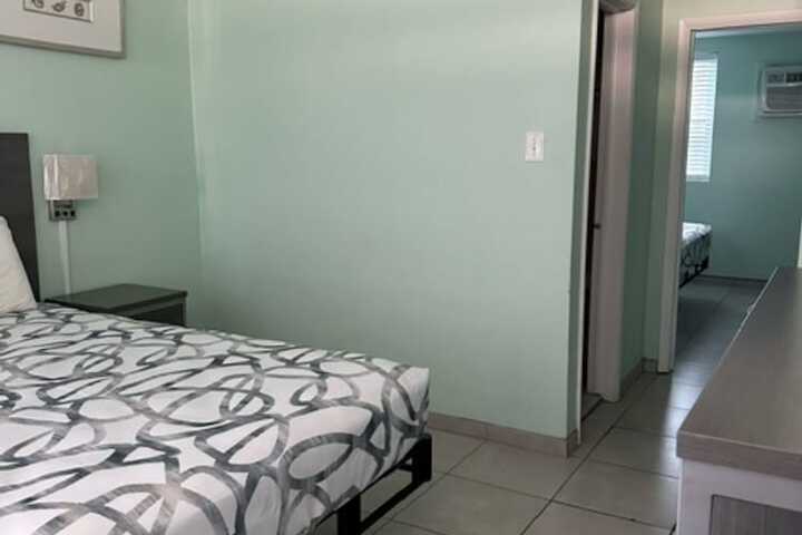 Room 34 of 61