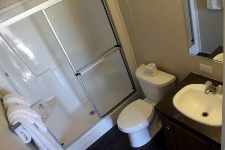 Room 13 of 19