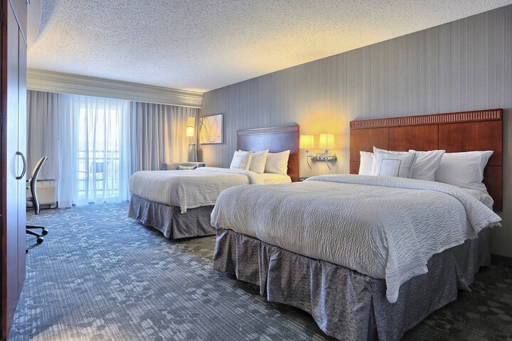 Courtyard by Marriott Harrisburg West / Mechanicsburg