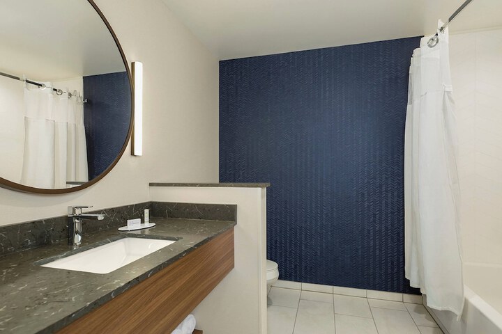 Room 9 of 22