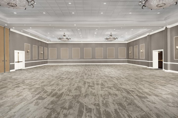 Virginia Crossings Hotel Tapestry Collection by Hilton