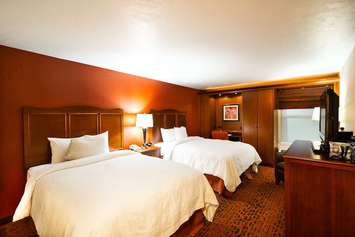 Room 42 of 59