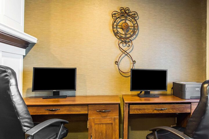 Sleep Inn & Suites Pleasant Hill - Des Moines