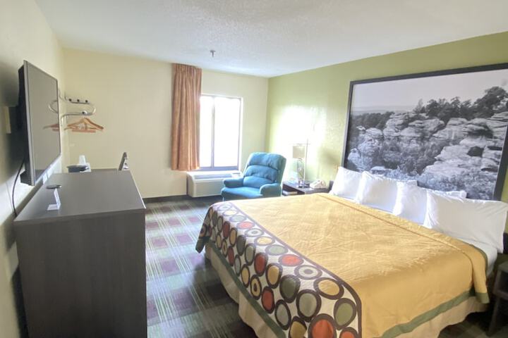 Room 15 of 43
