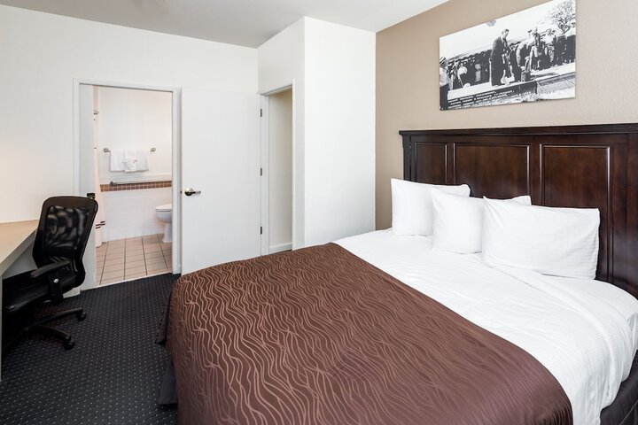 Room 43 of 55