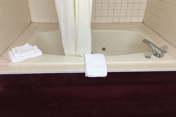 Hot Tub 21 of 22