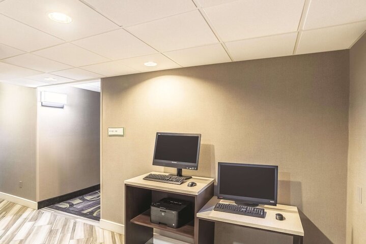 Business Center 48 of 48