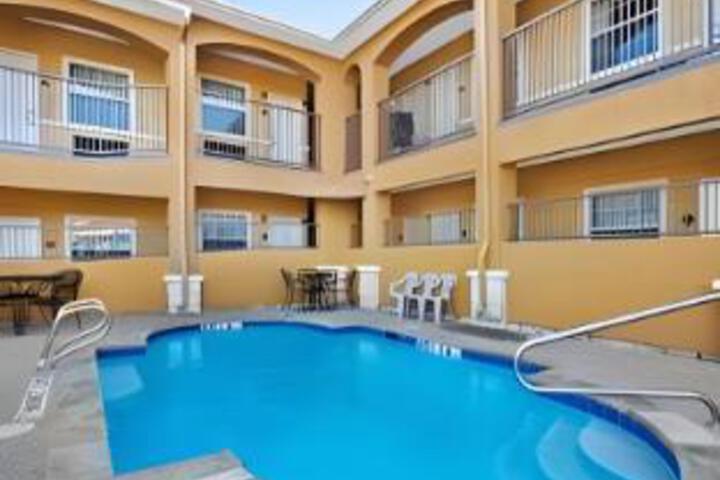 Pool 6 of 23