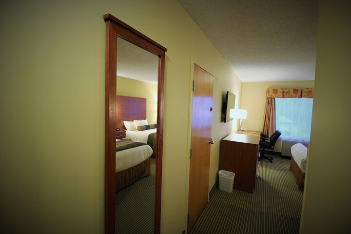 Room 46 of 108