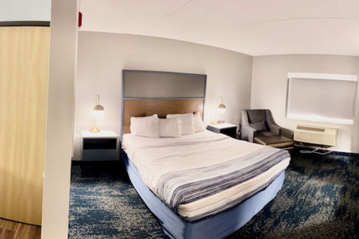 Room 34 of 53