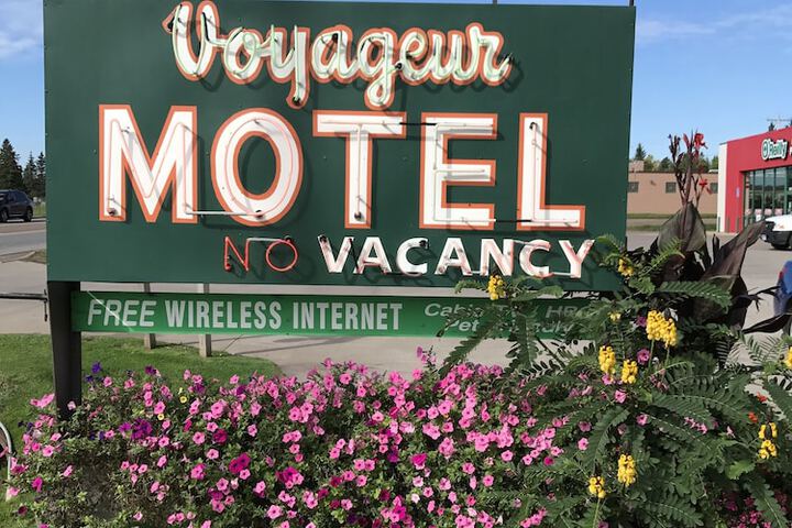 Voyageur Motel