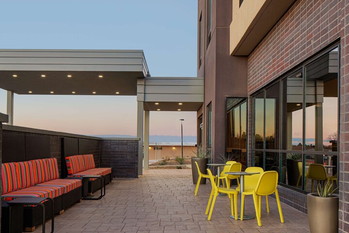 Home2 suites by Hilton Carlsbad, New Mexico