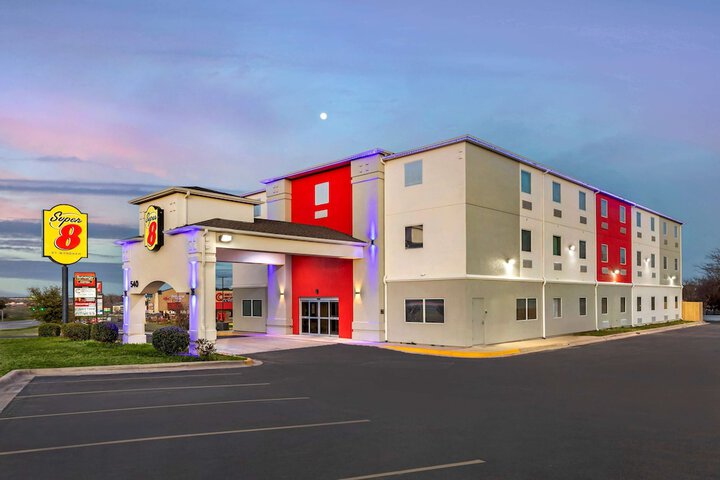 Hotel 3 of 25