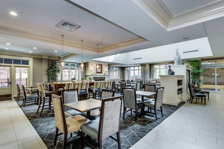 Hampton Inn & Suites Mobile- Downtown Historic District