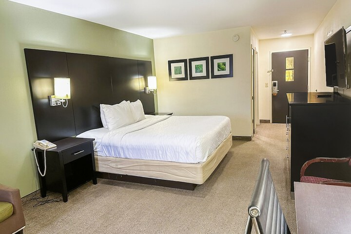 OYO Hotel Rome West GA