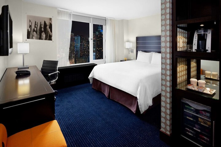 Room 27 of 55