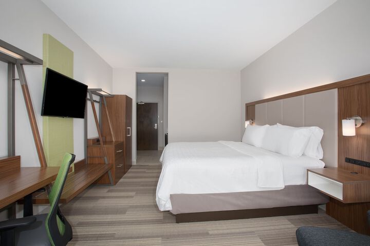 Room 18 of 70