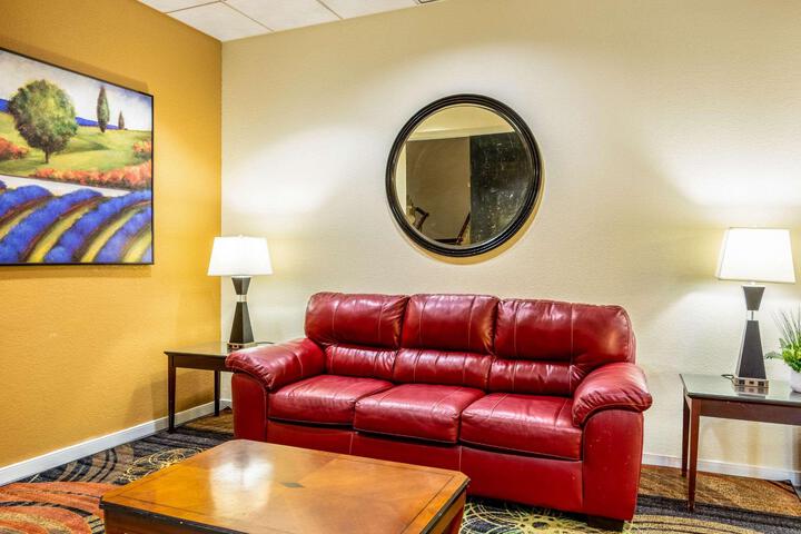 Rodeway Inn Central