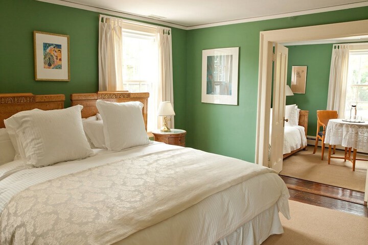 Room 19 of 35