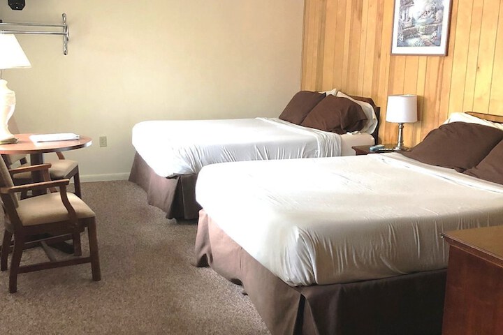 Room 53 of 110
