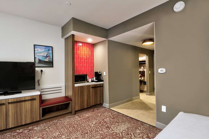 Room 29 of 65
